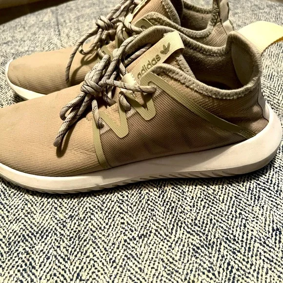 adidas gazelle silver green womens Back 70 Squid Sneaker Nude Sage / 37